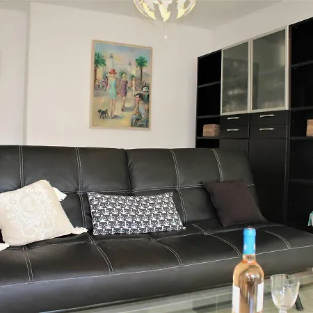 Climatise 3p, Piscine, Terrasse Sud, Parking Prive, Proche Et Gare - Fr-1-252a-70 Apartment *