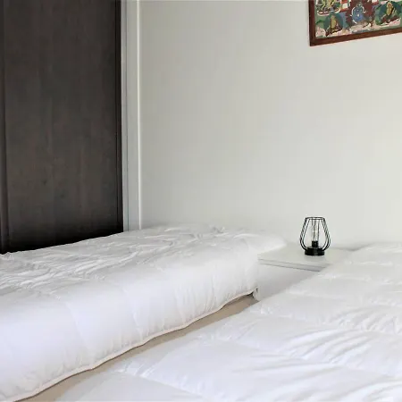 Climatise 3p, Piscine, Terrasse Sud, Parking Prive, Proche Et Gare - Fr-1-252a-70 Apartment